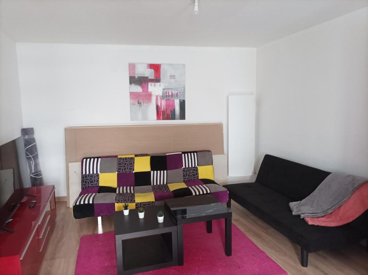 Petite Maison Agreable Pour 6 Voyageurs Apartment Bogny-sur-Meuse Bagian luar foto
