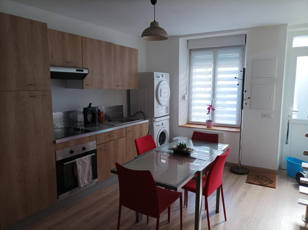 Petite Maison Agreable Pour 6 Voyageurs Apartment Bogny-sur-Meuse Bagian luar foto